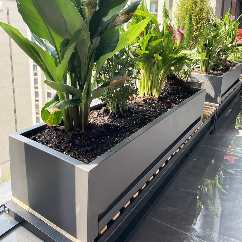 Stainless steel planting flower box combination with water tray can be customized for the finished courtyard flower pond, indoor and outdoor balcony flower pots. The size and color can be customized (default white)