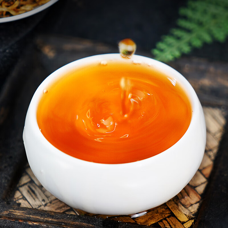 A cup of fragrant tea leaf black tea Yunnan ancient tree Yunnan red gold bud gold 500g 2025 new tea new year gift box for self-drinking in bulk