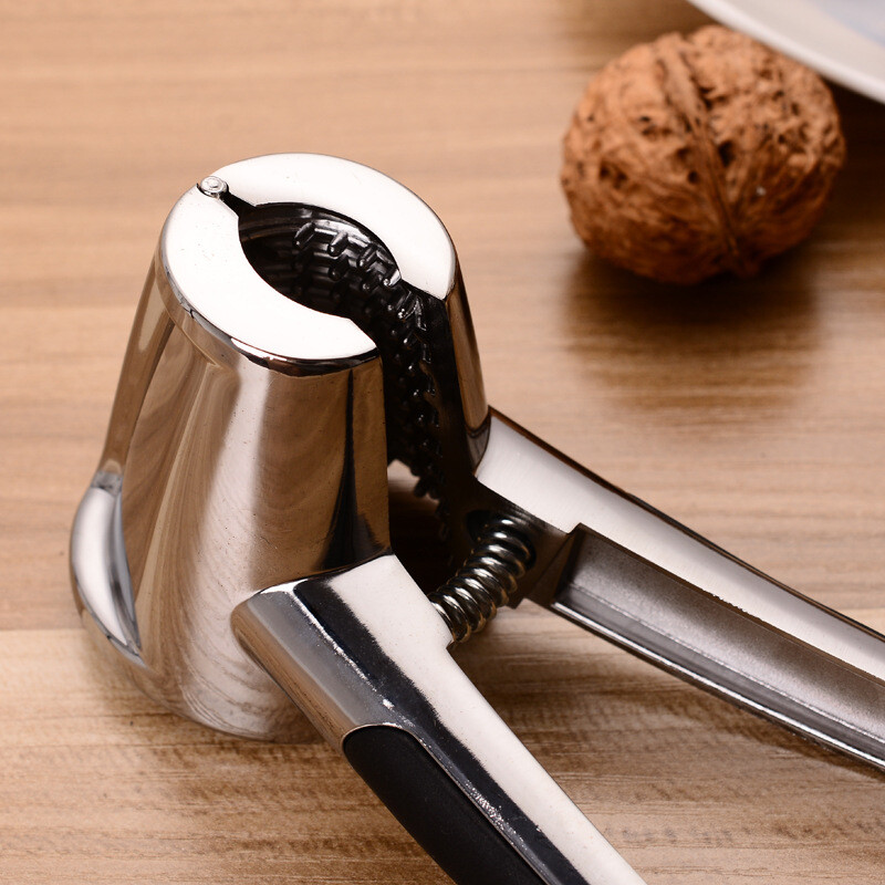 Yiyi Zinc Alloy Walnut Clamp Peeling Walnut Tool Pecan Clamp Opening Nut Shelling Hazelnut Pliers Zinc alloy is as bright as a mirror