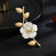 Gunai shell flower brooch women's high-end pearl corsage temperament luxury suit coat pin buckle clothes collar pin accessories X403 elegant shell flower brooch