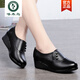 Woodpecker high-end genuine leather mother's shoes women's 2025 autumn new wedge heel soft sole non-slip middle-aged and elderly casual leather shoes black 37