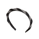 Pretty three-year-old girl with rhinestone twist twist headband, simple and fashionable black headband, versatile thin edge, face-showing small hair bundle, hair accessory, black rhinestone twist headband
