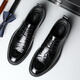 Cartelo Britische handkennzeichnende Layer-Layer Cowhide Herrenschuhe Business Casual Herren Lederschuhe Farbe Hochzeitsschuhe 9735 Schwarz 39