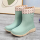 Dong Yixuan rain boots for women, thickened velvet, winter warm and waterproof cotton boots, thick soles, non-slip soft soles, one-piece mid-calf rain boots, water shoes for women, green fixed velvet (not removable), 2 sizes larger, 37