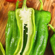 Thin-skinned pepper seedlings, large-fruited tiger-skin green pepper seedlings, mildly spicy wrinkled pickled pepper vegetable seedlings, thin-skinned pepper seedlings 200 pieces, packaged alive