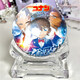 Qiyoubao Japonais After-Image One-Entoule entourant Conan Plain Laser Bar Badge 2D Cadeau Exquis Ornements de bureau ZQ1396 Badge de 58 mm (film lumineux)