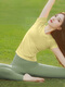 Double show one-piece woven yoga wear short-sleeved women's 2025 new style beautiful top professional Pilates training sports fitness suit yellow short-sleeved XL 120-135Jin Jin equals 0.5 kg