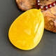 Yuzhi 1 object 1 certificate 1 shot natural raw ore Russian material unoptimized chicken fat yellow beeswax pendant amber water droplets 8.59 grams orphan G923 about 42*33*10 mm