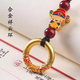 2025新款手机挂绳挂件饰品 沙金小财神朱砂手机链 防丢配绳短款吊坠护身符 U盘钥匙扣多功能挂饰 红色-财神