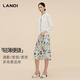 Blue Ground [Dan Ren Wardrobe] Landi Camellia White Relief Hollow Round Collard Jacket Top pour les femmes 2025 Début d'automne Nouveau produit Camellia Blu-White M