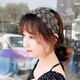 Jun Liang covers white hair with a wide hairpin and a wide headband for women to cover white hair. A wide-brimmed headband with lace press to cover white hair. Double circle model with black background and gold wire. Width 6 cm.
