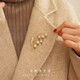 QUAMER gold store lily of the valley flower retro small fragrance style high-end women's brooch temperament sweater coat suit corsage brooch