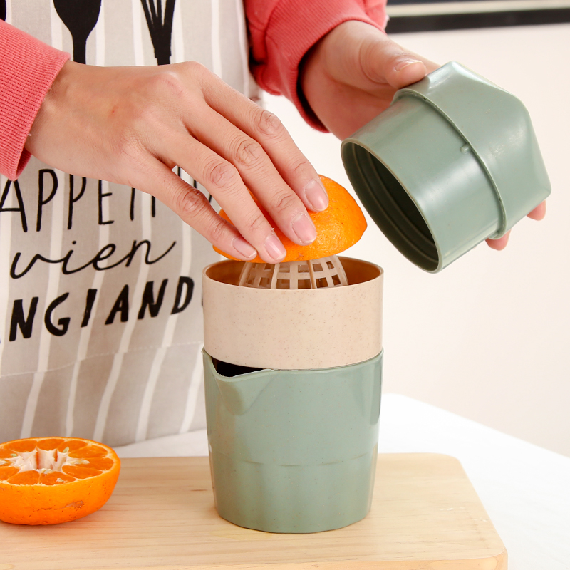 便捷式手动榨汁机家用橙汁压榨器水果榨汁器手压水果榨汁杯子 绿色