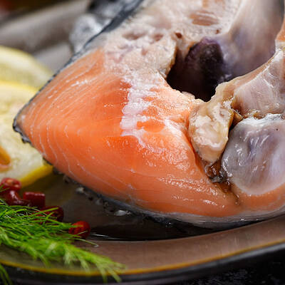 美加佳 冷冻香辣蒸三文鱼头 日照船家菜 480g 袋装 半成品方便菜