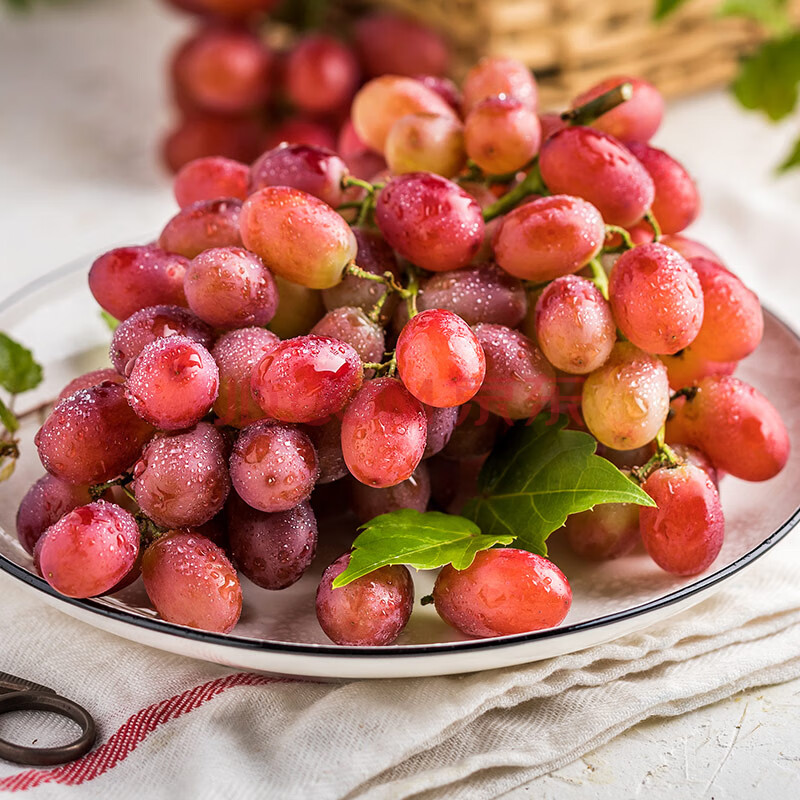 新疆火焰无籽红提 新鲜玻璃脆葡萄无核红提子葡萄孕妇水果 5斤
