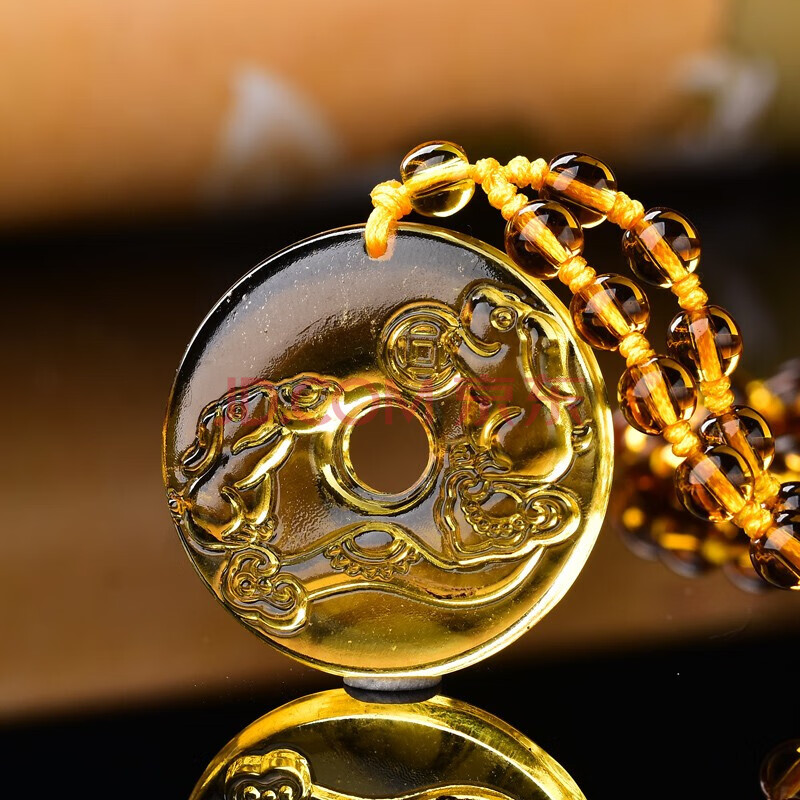 易明居属狗的人2021年黄水晶双兔护岁吊坠牛年生肖狗吉祥物项链礼物