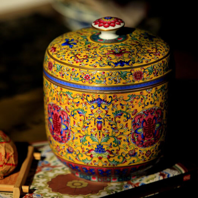 岁月老瓷精品 景德镇70年代艺术瓷厂精制帝王黄《福寿》盖罐茶叶罐