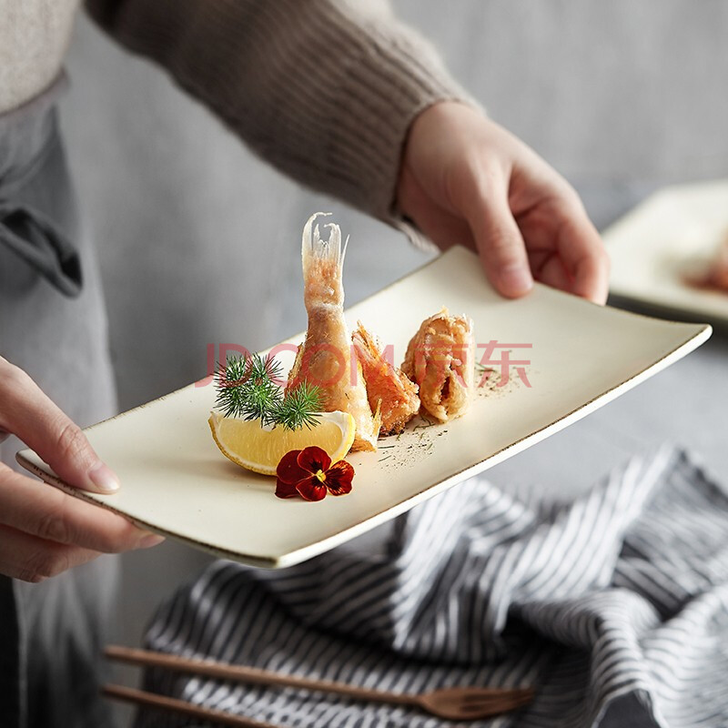 灰念创意白色餐盘日料寿司摆盘陶瓷餐具网红长方形托盘家用菜盘鱼盘