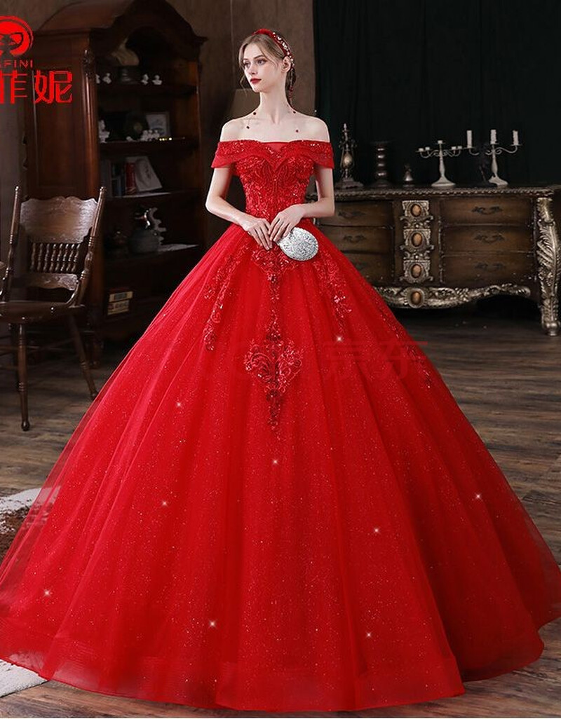 婚纱红星空红色轻主婚纱礼服长拖尾一字肩蕾丝小个子新娘新款2021女大