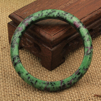 凝萃坊 天然红宝石黝帘石玉手镯