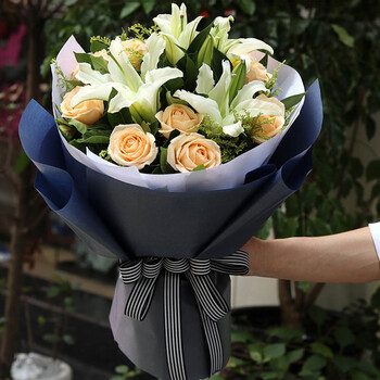 冉子花坊鲜花速递香水百合花花束礼盒探望慰问送老婆女友长辈生日礼物全国同城北京上海深圳武汉f款 11朵香槟玫瑰百合混搭花束 图片价格品牌报价 京东