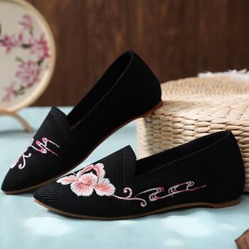 时尚女鞋绣花鞋女古风刺绣汉服鞋民族风透气飞织鞋老北京布鞋尖头妈妈