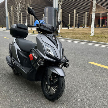 迈翱适用于铃木uy125保险杠摩托踏板车前后护杠uy125t防摔杠改装配件