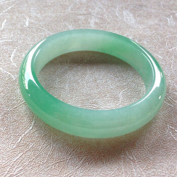 周大福冰种飘花翡翠手镯a货天然晴绿浅绿油青贵妃镯女款玉手镯 50号