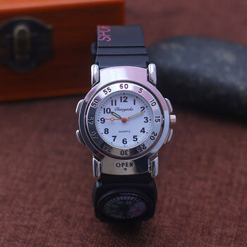 迪士尼潮流户外运动指南针男孩手表初高中学生石英韩版电子夜光腕表