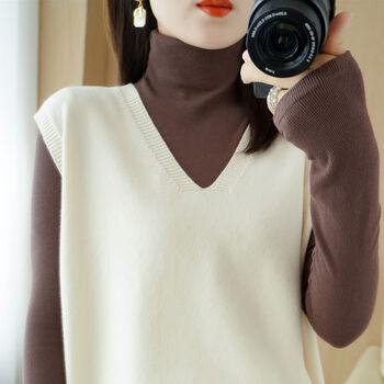 镜渝先生毛线背心市新款羊气绒衫女宽松毛背心针织v领宽松马甲春米色