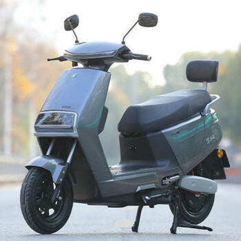 新款72v电动摩托车60v电瓶车大功率高速男女长续航豪华电动车银色72v