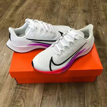 其绚体育 zoom鸳鸯白彩虹37代飞马登月运动鞋男学生街拍复古官方nike