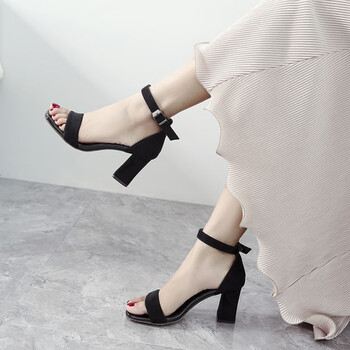 回力warrior一字扣带凉鞋女粗跟2022年新款夏季软底中跟时装仙女风