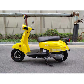 憨果熊踏板燃油摩托车嘉陵牌月亮125悦来国四电喷复古整车 黄色 月亮