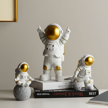 【京喜】京凱 宇航員擺件可愛模型小太空人車載家居客廳桌面裝飾品擺件 金色宇航員【3件套】共3個
