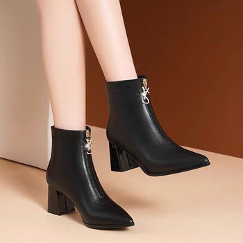 女士半高跟皮鞋秋冬尖头短靴女秋冬款马丁靴女靴真眞皮靴子粗跟裸靴女