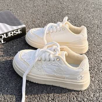 就叙秋天穿的女生鞋小白鞋环球星星板鞋少女生新款冬天穿的透气少女生