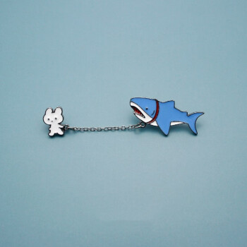 念凝可爱鲨鱼宝宝胸针男女学生日系卡通徽章个性链条包包挂件胸花别针配饰 鲨鱼宝宝胸针