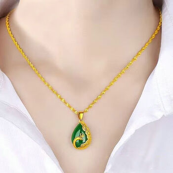 招财纳福水滴吊坠百搭女款水波纹锁骨链孔i雀i吊l坠绿宝石项链309克