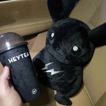 版藤原浩闪电联名限量暗黑色皮卡丘公仔玩偶fragment x pokemon 全
