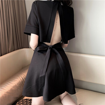 夜畅性感连衣裙低胸遮肚女生穿的裙子露背夏气质小黑裙心机收腰显瘦