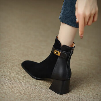 qitata他她2023年新款秋冬季短靴女百搭女靴洋气今年流行的靴子单靴