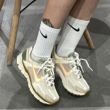 耐克（NIKE）女鞋2024夏款ZOOM VOMERO 5运动休闲轻便透气跑步鞋FQ6868 FD9920 FQ6868-181 36.5