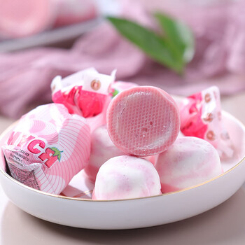 俄罗斯进口草莓酸奶软糖俄小淼牌果味什锦布丁糖休闲零食喜糖500g