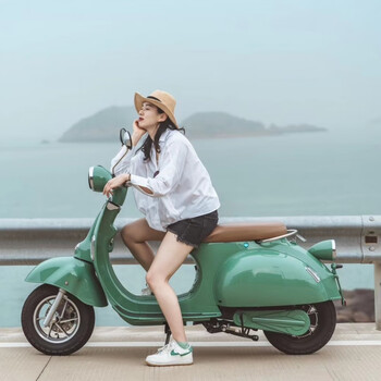 runtema电动车电瓶车vespa复古网红电摩托车女踏板车拍婚纱专用60v