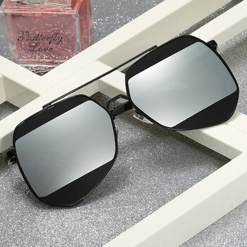 暴龙墨镜2022年新款潮流眼睛男士偏光太阳镜开车专用防紫外线网红黑框