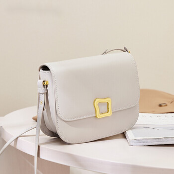 coninkisiwck轻奢品牌斜挎包女小方包百搭豆腐包真皮女包潮奶昔白色