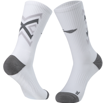 足球袜什么牌子好（足球袜什么牌子便宜又好用）