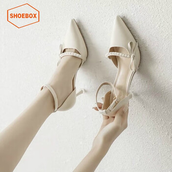 鞋柜达芙妮集团旗下一字扣带高跟凉鞋女细跟少女夏季配裙珍珠尖头单鞋