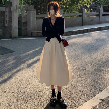 玛娇媚（Majiaomei）连衣裙女装2023年新款秋季套装女小香风盐系穿搭针织开衫中长裙子 针织开衫+裙子 XL